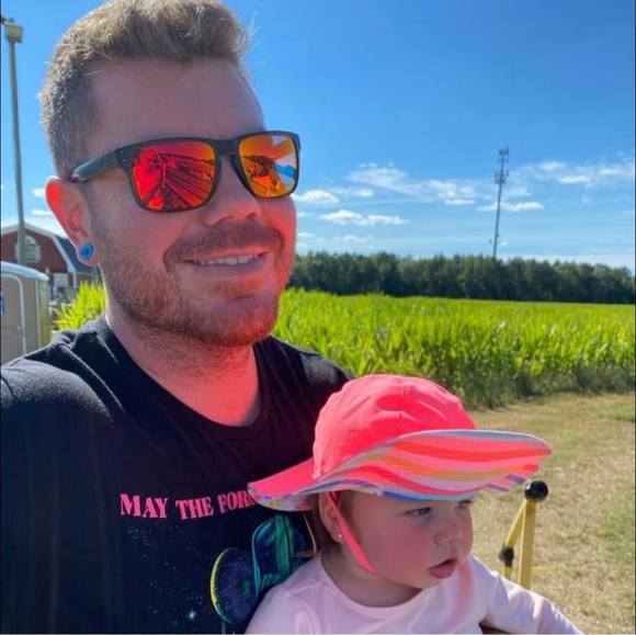 Meet your Posher, Dustin - Picture 1 of 1